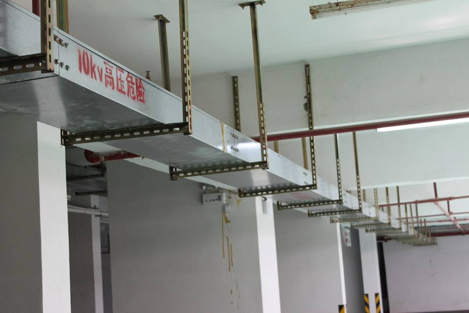 戶外防雨水電纜橋架